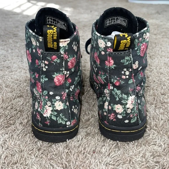 Dr. Martens | Hackney Floral Boots - Picture 5 of 7